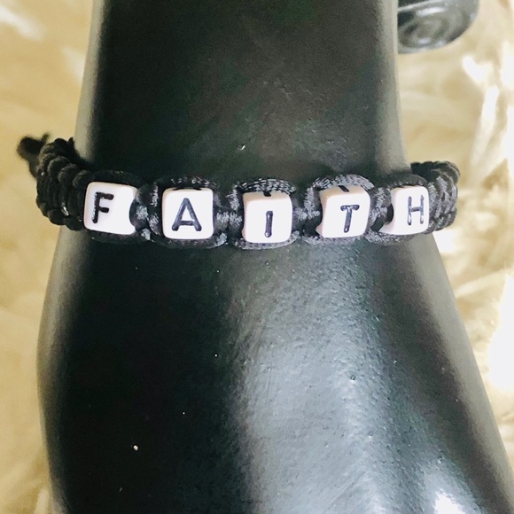 Charm Bracelet adjustable - Picture 1 of 3